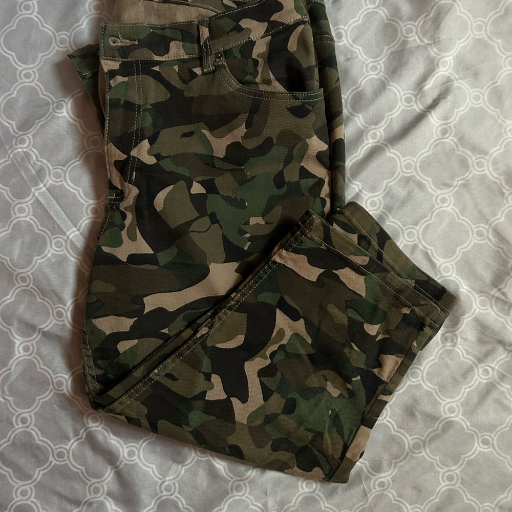 Woman’s Camouflage Capris